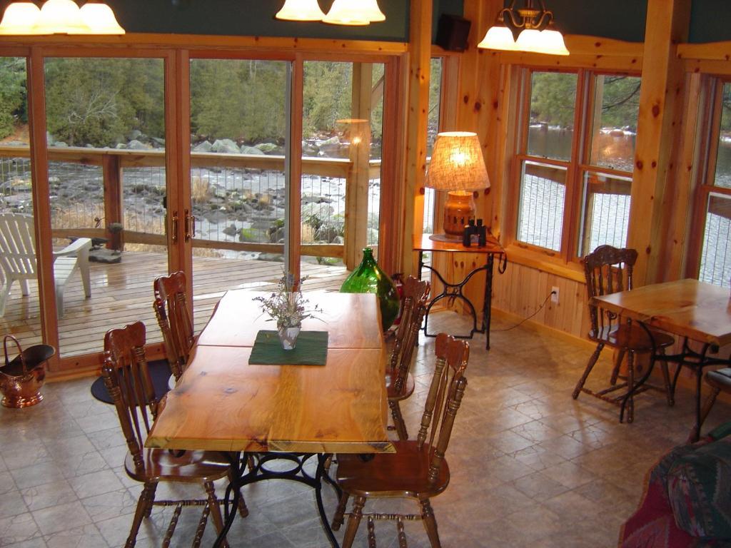 Sunny Rock Bed & Breakfast Minden Luaran gambar